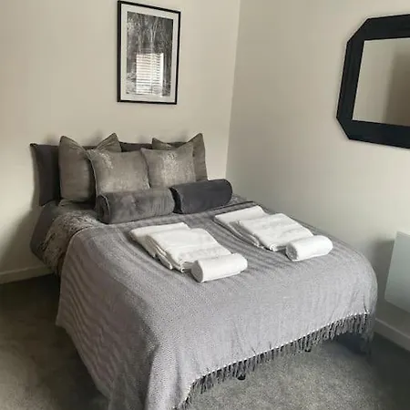 Terry's Yard, Southville,